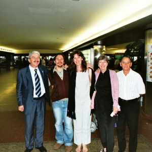 Aereoporto di San Paolo-Brasile 19.11.2005. Nella foto da sinistra: Leopoldo Marcolongo-Adalto (marito di Marcia)-Marcia Marcolongo-mamma e papà di Marcia