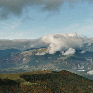 L'Altopiano visto dal Monte Grappa con il ponte sulla Valgadena